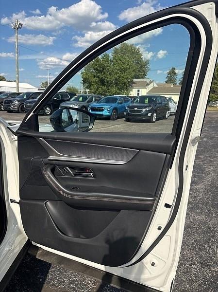 Mazda CX-70  2025
