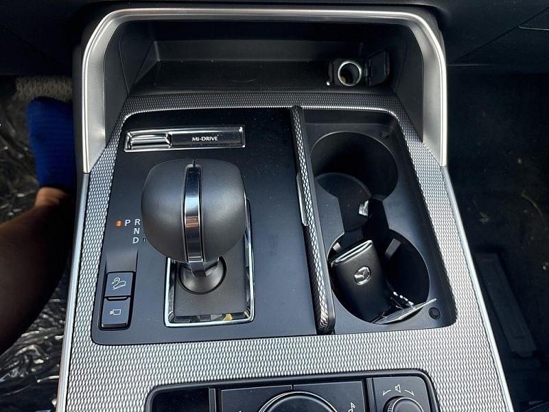 Mazda CX-70  2025