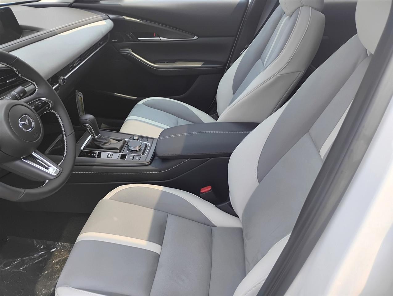 Mazda CX-70  2025