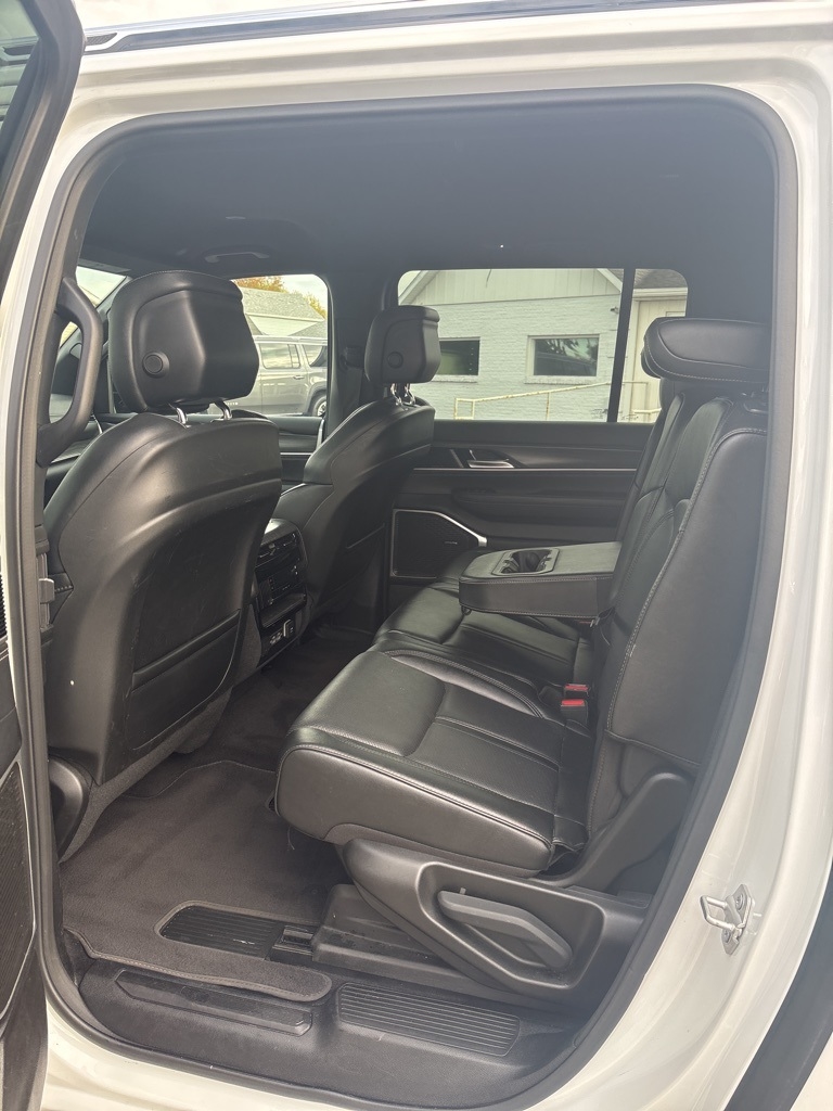 Jeep Wagoneer L Series II 4x4 2023 Jeep Wagoneer L Series II 4x4 2023