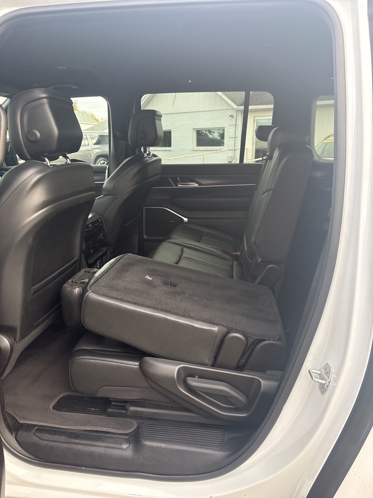 Jeep Wagoneer L Series II 4x4 2023 Jeep Wagoneer L Series II 4x4 2023