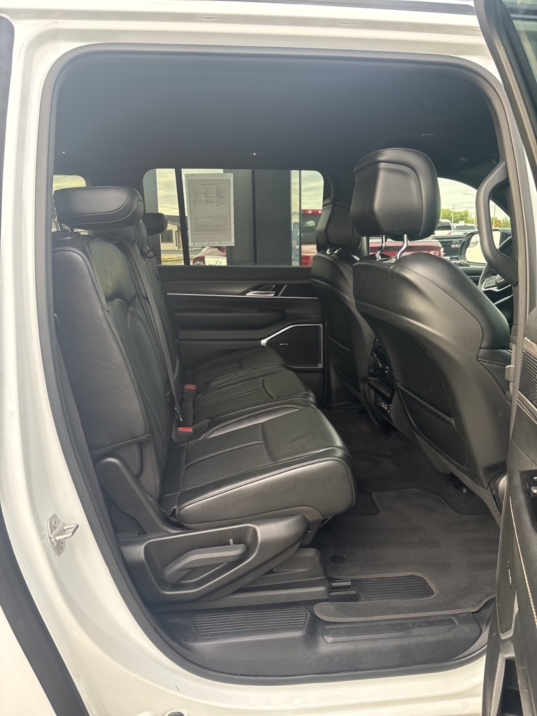 Jeep Wagoneer L Series II 4x4 2023 Jeep Wagoneer L Series II 4x4 2023