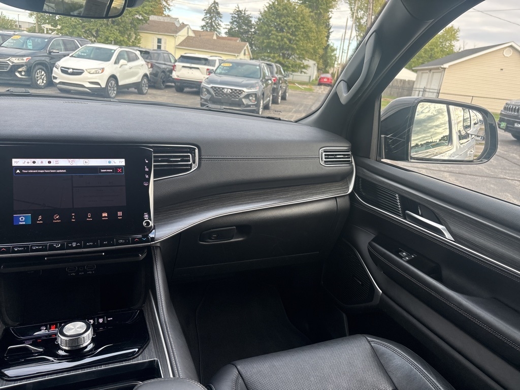 Jeep Wagoneer L Series II 4x4 2023 Jeep Wagoneer L Series II 4x4 2023