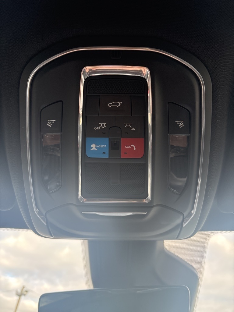 Jeep Wagoneer L Series II 4x4 2023 Jeep Wagoneer L Series II 4x4 2023