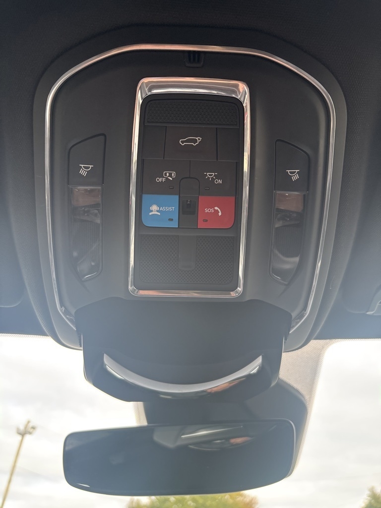 Jeep Wagoneer L Series II 4x4 2023 Jeep Wagoneer L Series II 4x4 2023