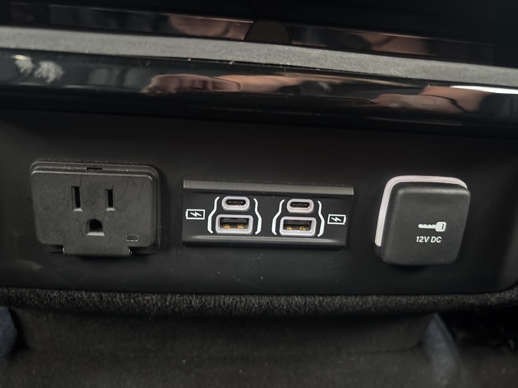 Jeep Wagoneer L Series II 4x4 2023 Jeep Wagoneer L Series II 4x4 2023