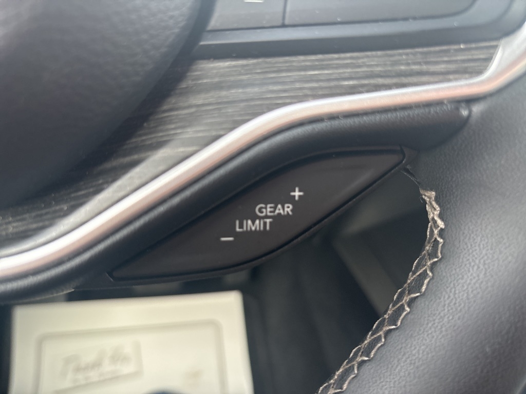 Jeep Wagoneer L Series II 4x4 2023 Jeep Wagoneer L Series II 4x4 2023