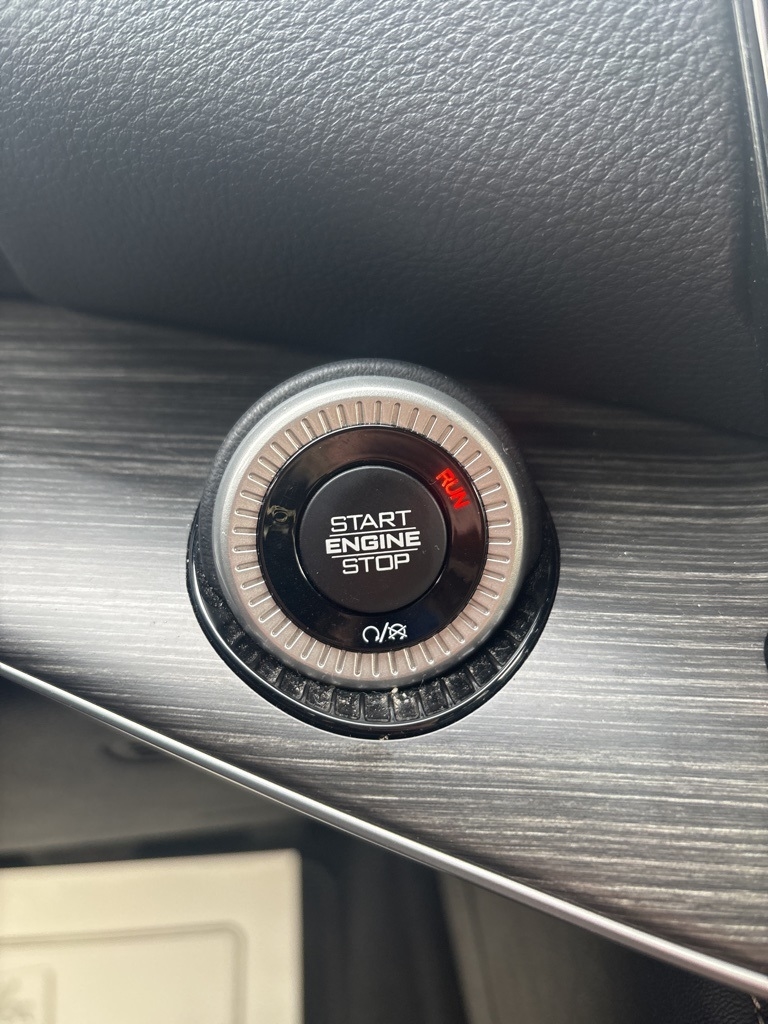 Jeep Wagoneer L Series II 4x4 2023 Jeep Wagoneer L Series II 4x4 2023