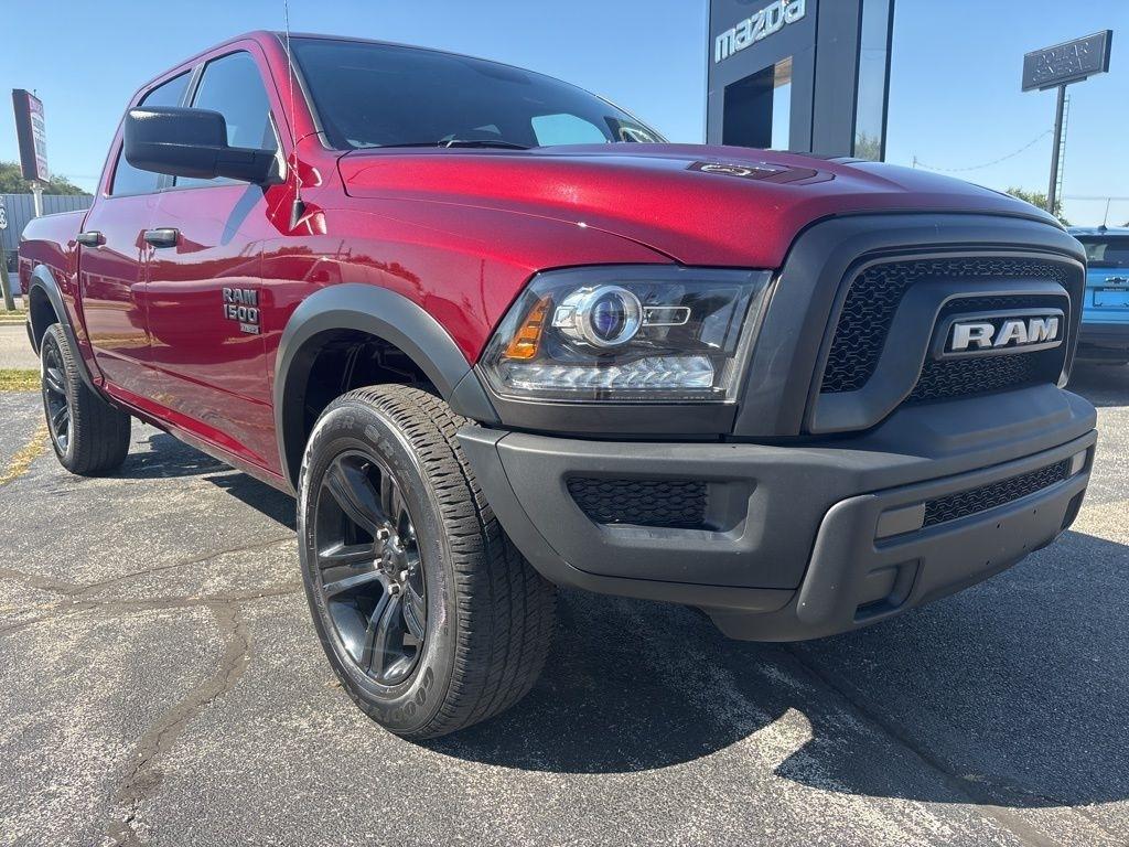 RAM 1500 Classic Warlock 4x4 Crew Cab 5'7" Box 2024