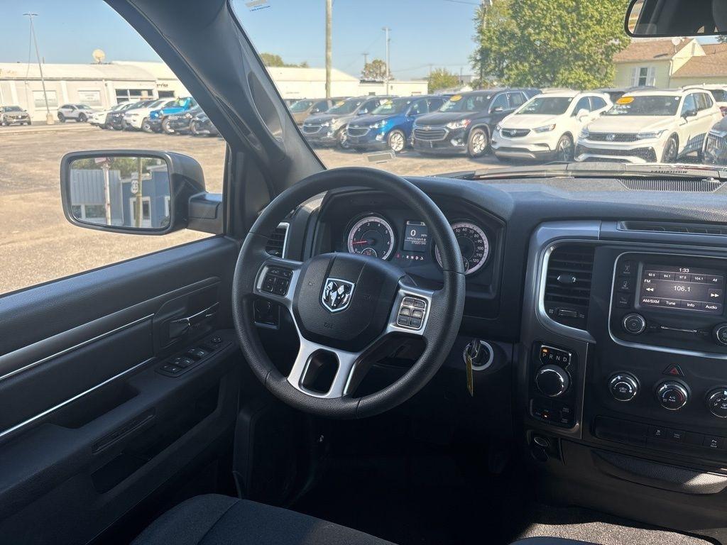 RAM 1500 Classic Warlock 4x4 Crew Cab 5'7" Box 2024