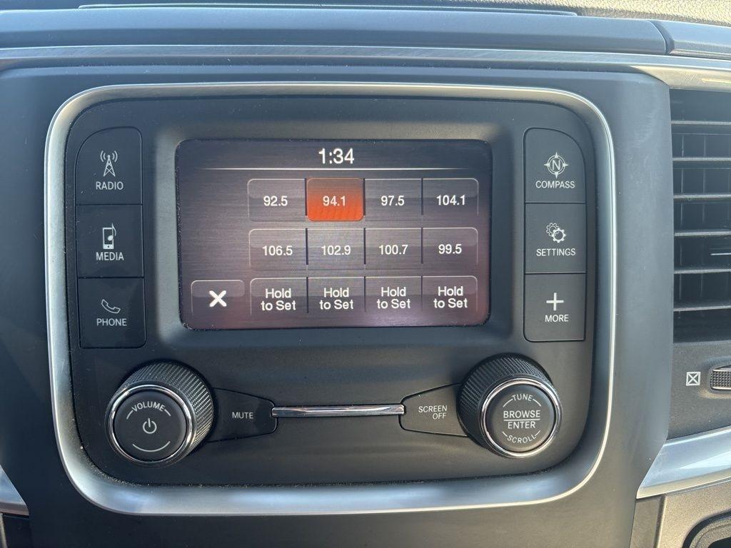 RAM 1500 Classic Warlock 4x4 Crew Cab 5'7" Box 2024