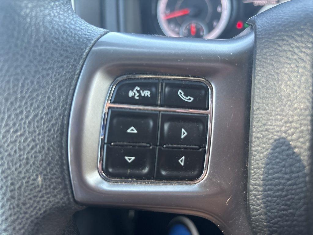 RAM 1500 Classic Warlock 4x4 Crew Cab 5'7" Box 2024