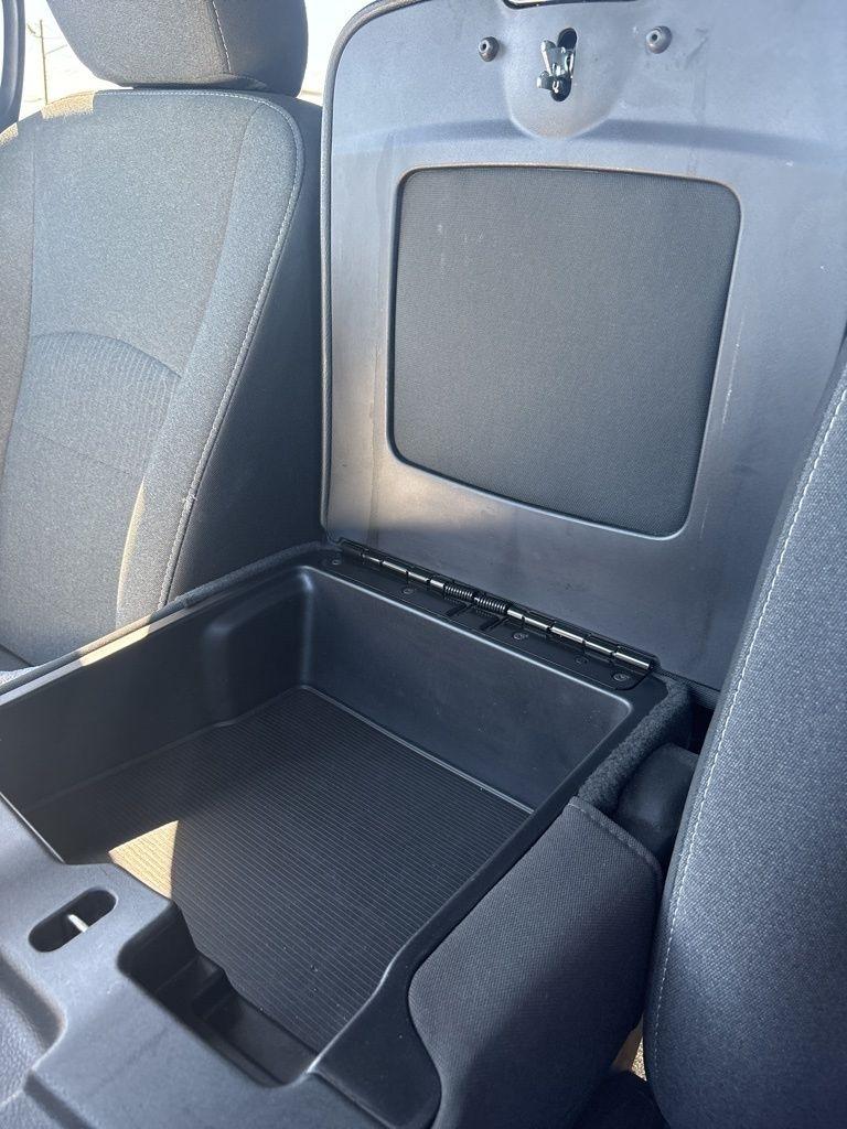 RAM 1500 Classic Warlock 4x4 Crew Cab 5'7" Box 2024