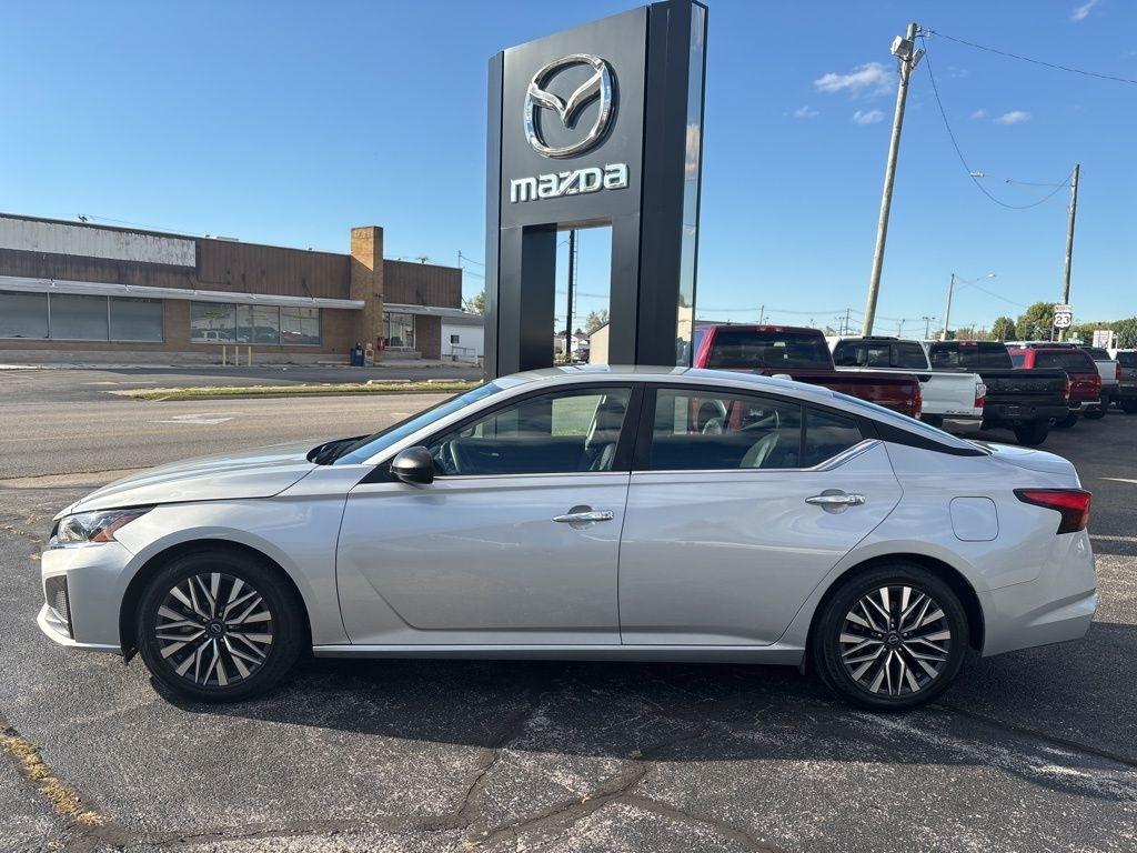 Nissan Altima 2.5 SV Sedan 2024