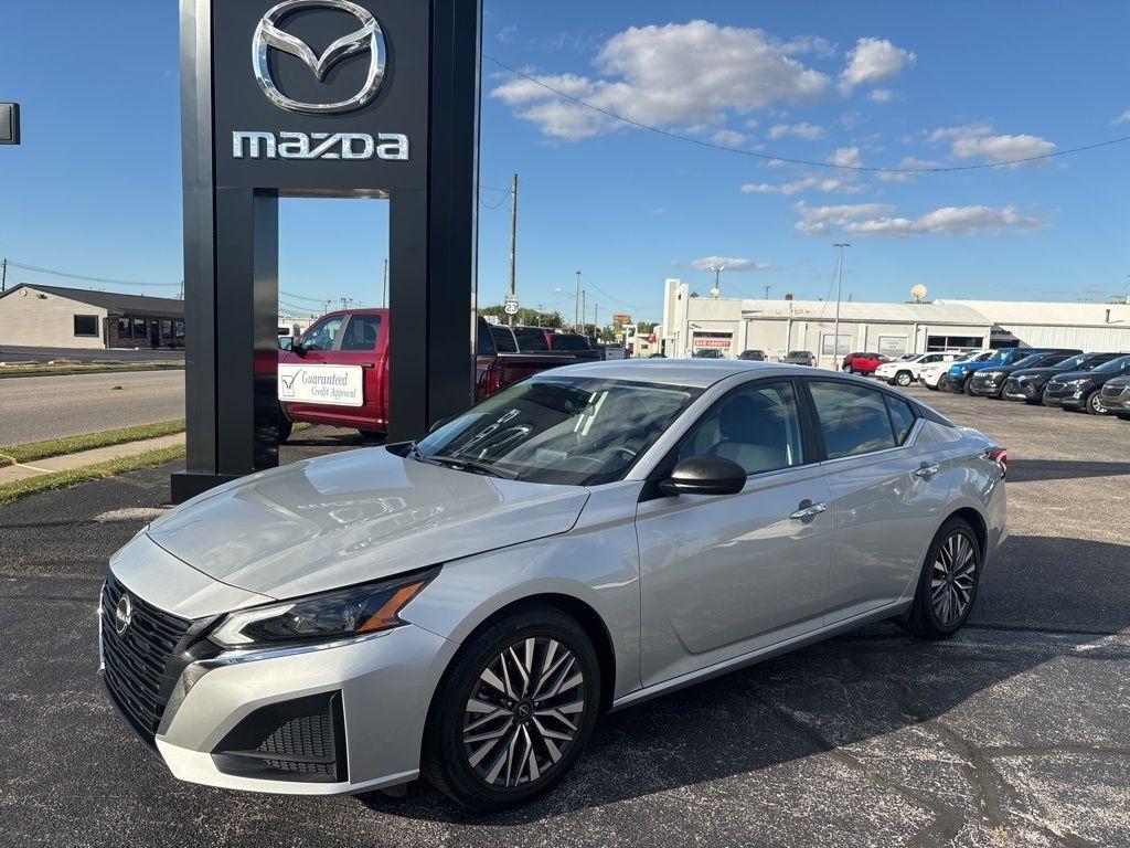 Nissan Altima 2.5 SV Sedan 2024