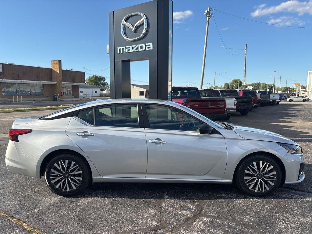 Nissan Altima 2.5 SV Sedan 2024