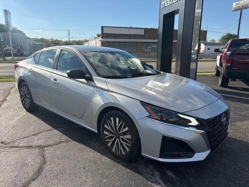 Nissan Altima 2.5 SV Sedan 2024