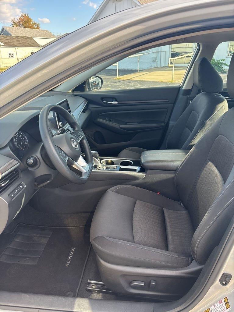 Nissan Altima 2.5 SV Sedan 2024