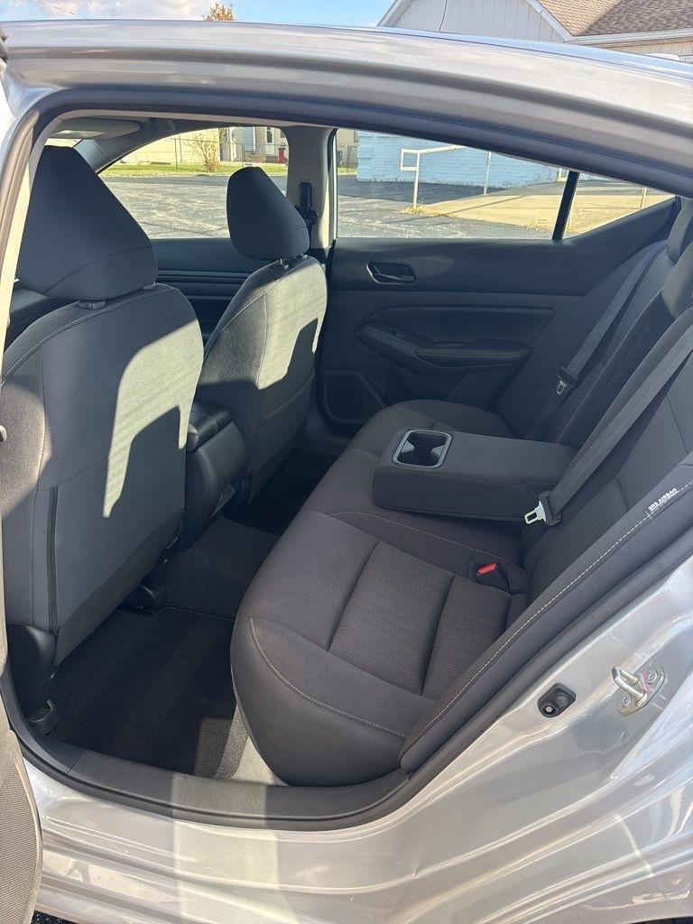 Nissan Altima 2.5 SV Sedan 2024