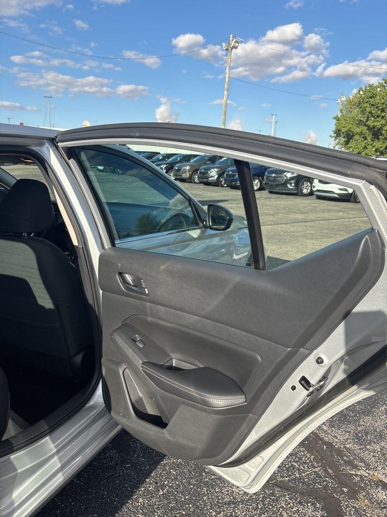 Nissan Altima 2.5 SV Sedan 2024