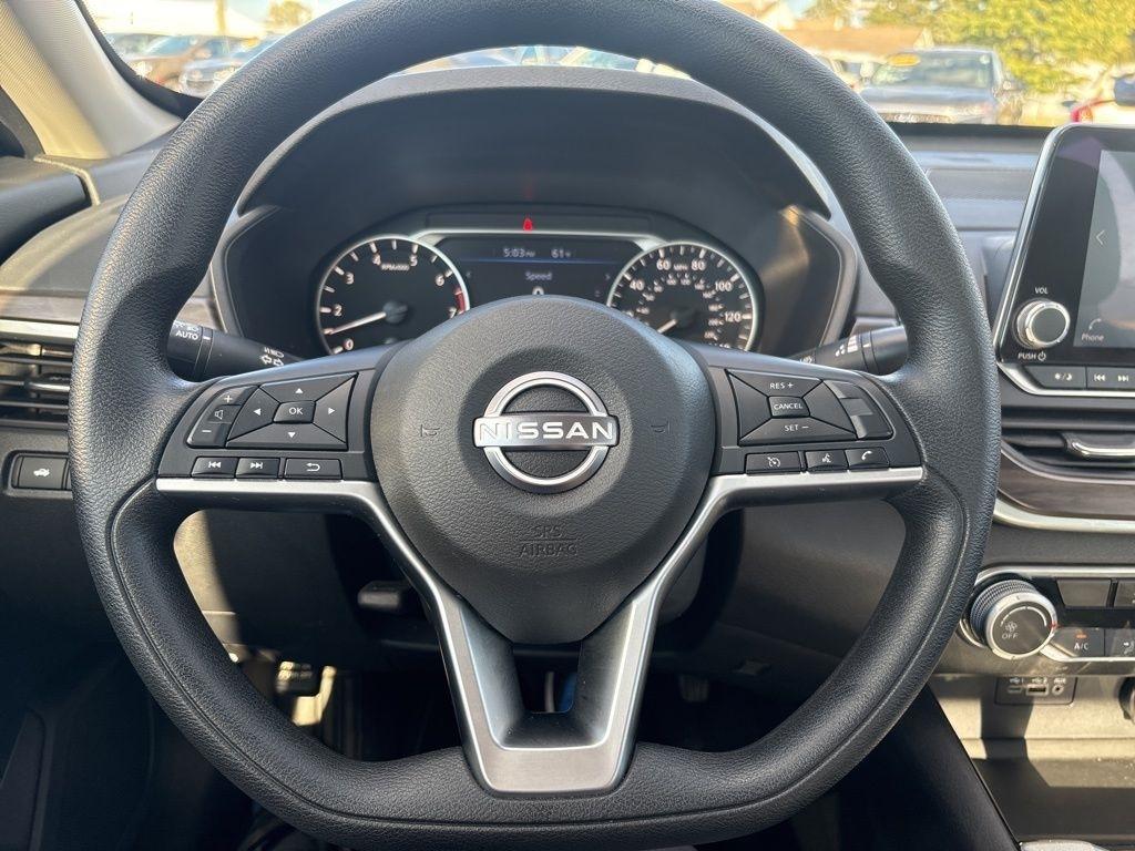 Nissan Altima 2.5 SV Sedan 2024