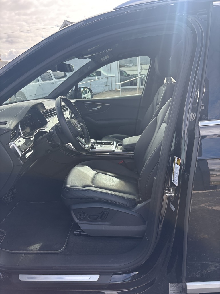 Audi Q7 Premium Plus 55 TFSI quattro 2025 Audi Q7 Premium Plus 55 TFSI quattro 2025