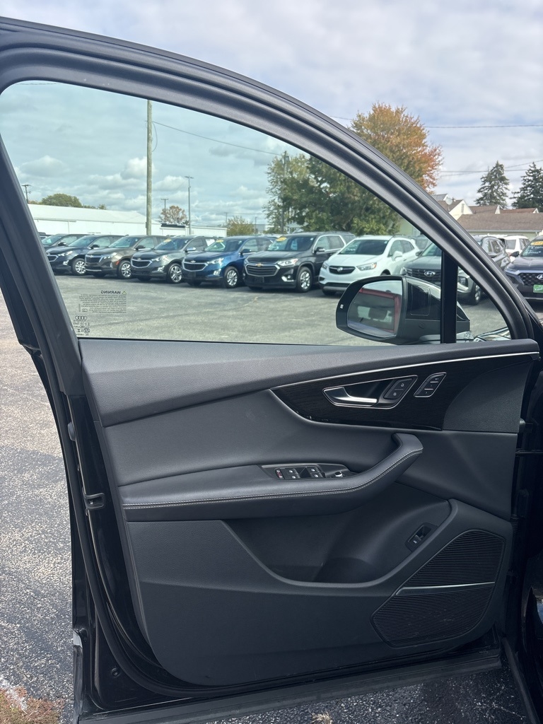 Audi Q7 Premium Plus 55 TFSI quattro 2025 Audi Q7 Premium Plus 55 TFSI quattro 2025