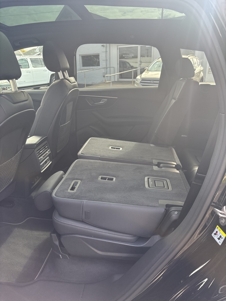 Audi Q7 Premium Plus 55 TFSI quattro 2025 Audi Q7 Premium Plus 55 TFSI quattro 2025