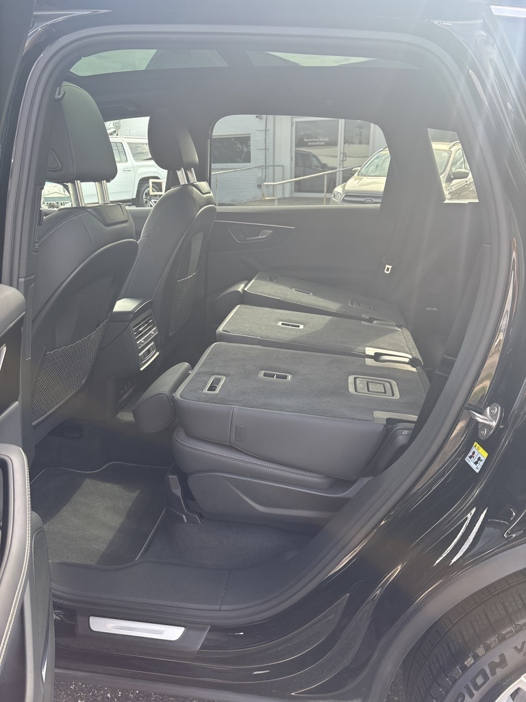 Audi Q7 Premium Plus 55 TFSI quattro 2025 Audi Q7 Premium Plus 55 TFSI quattro 2025