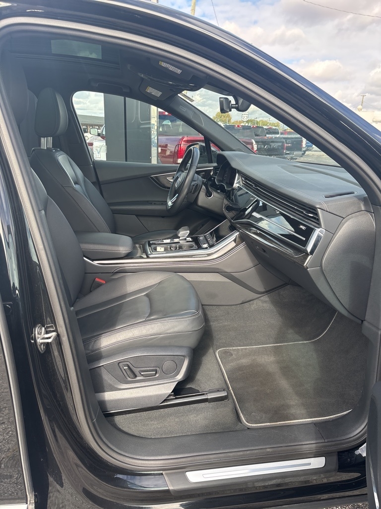 Audi Q7 Premium Plus 55 TFSI quattro 2025 Audi Q7 Premium Plus 55 TFSI quattro 2025