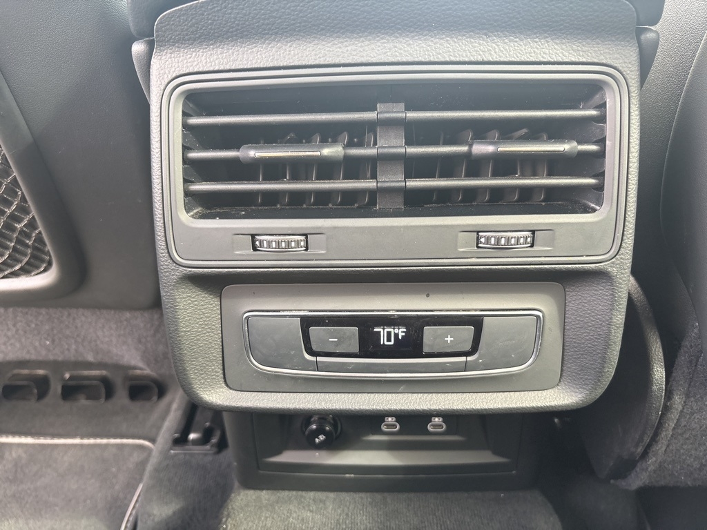 Audi Q7 Premium Plus 55 TFSI quattro 2025 Audi Q7 Premium Plus 55 TFSI quattro 2025