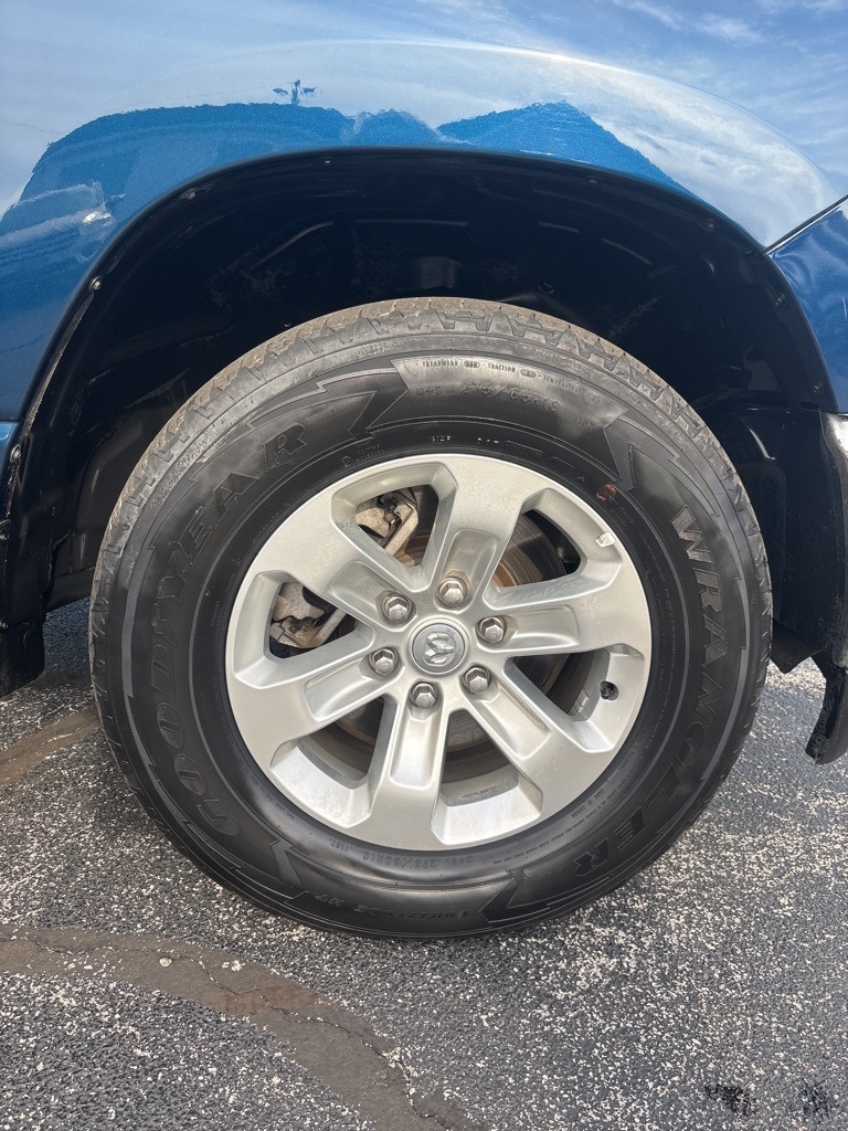 RAM 1500 Laramie 4x4 Crew Cab 5'7" Box 2024 RAM 1500 Laramie 4x4 Crew Cab 5'7" Box 2024