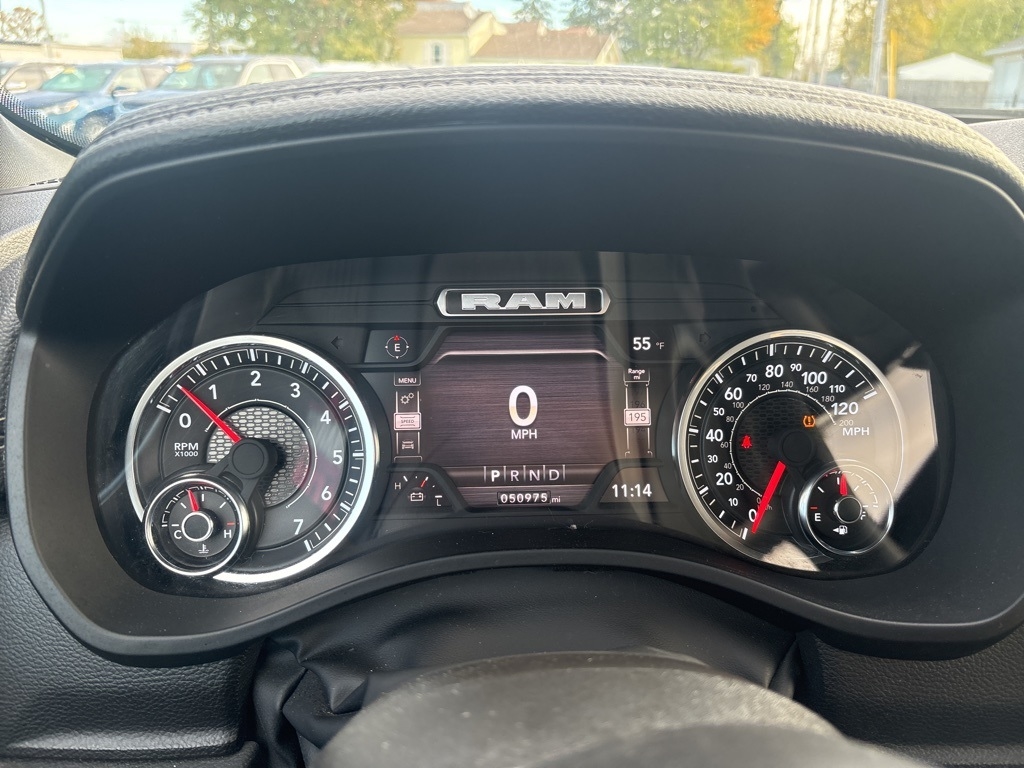 RAM 1500 Laramie 4x4 Crew Cab 5'7" Box 2024 RAM 1500 Laramie 4x4 Crew Cab 5'7" Box 2024