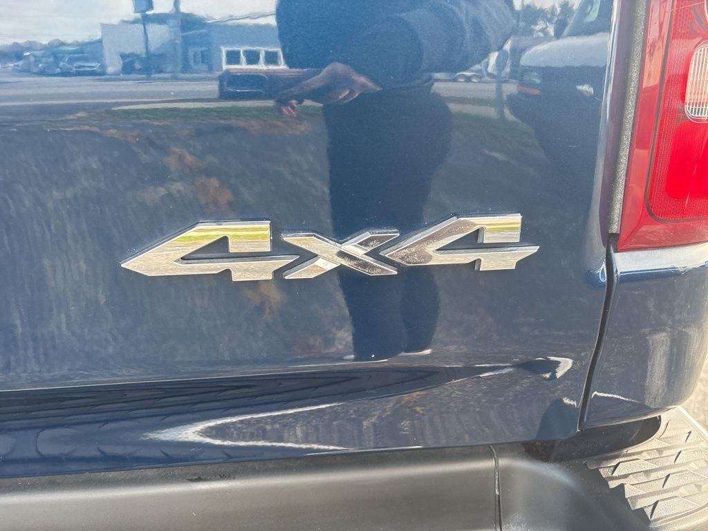 RAM 1500 Laramie 4x4 Crew Cab 5'7" Box 2024