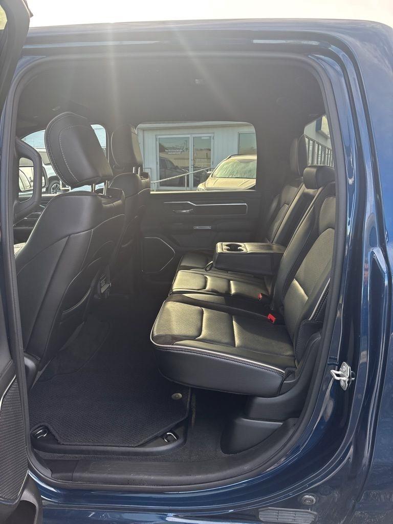 RAM 1500 Laramie 4x4 Crew Cab 5'7" Box 2024