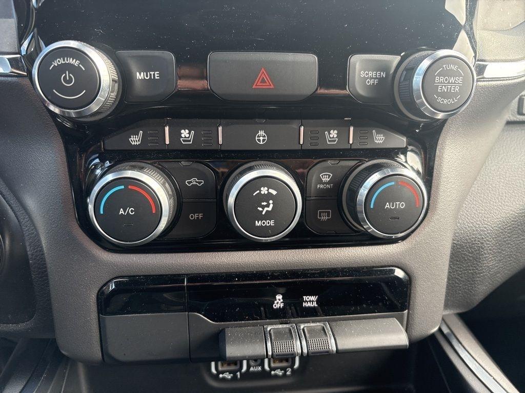 RAM 1500 Laramie 4x4 Crew Cab 5'7" Box 2024