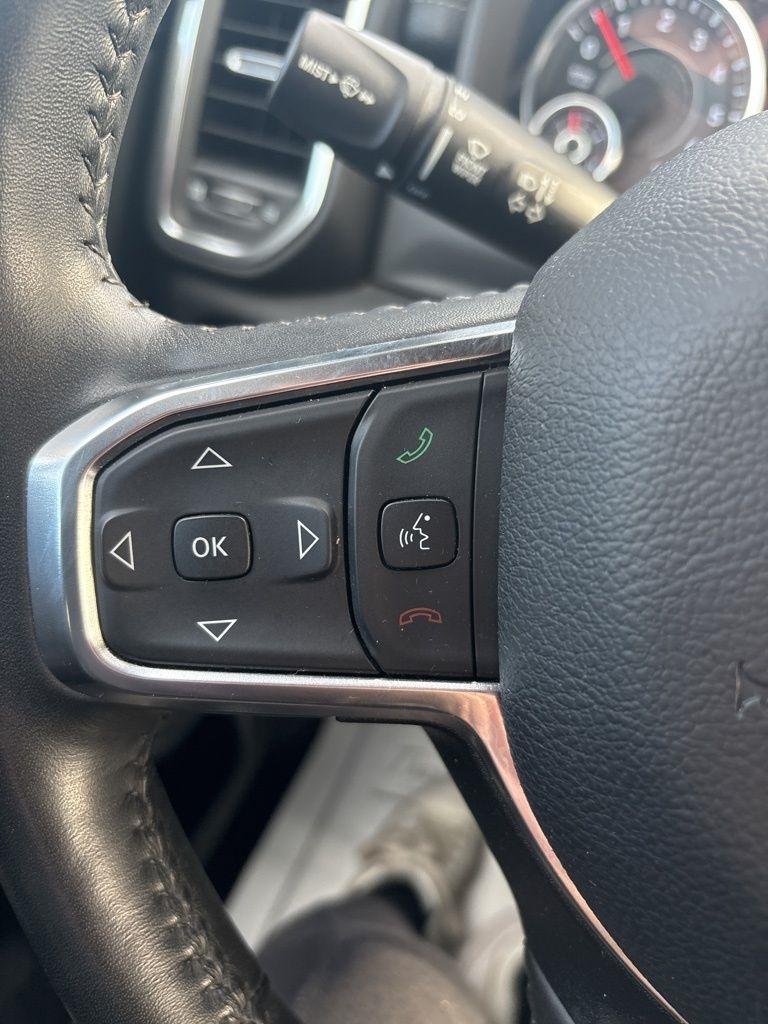 RAM 1500 Laramie 4x4 Crew Cab 5'7" Box 2024