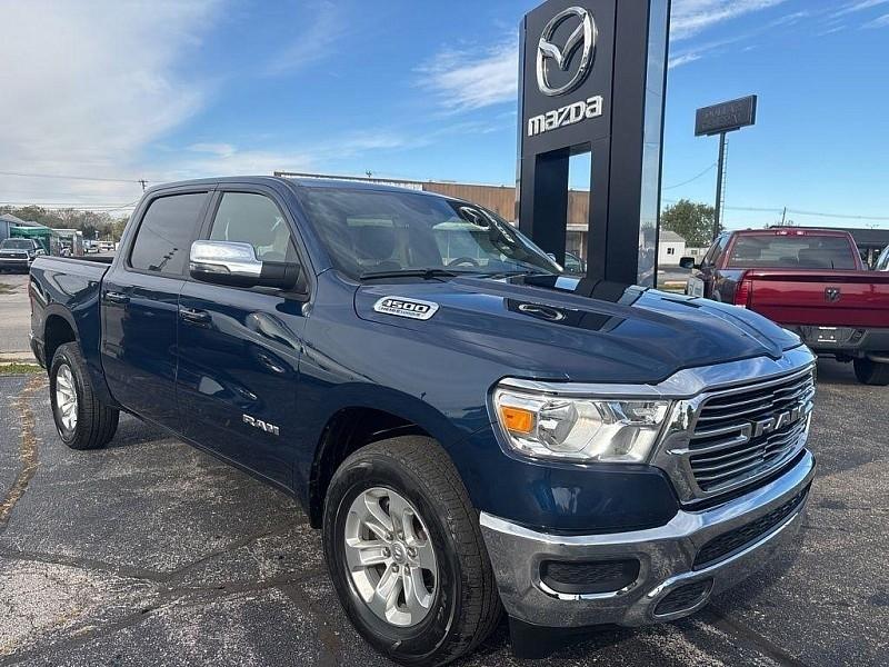 RAM 1500 Laramie 4x4 Crew Cab 5'7" Box 2024