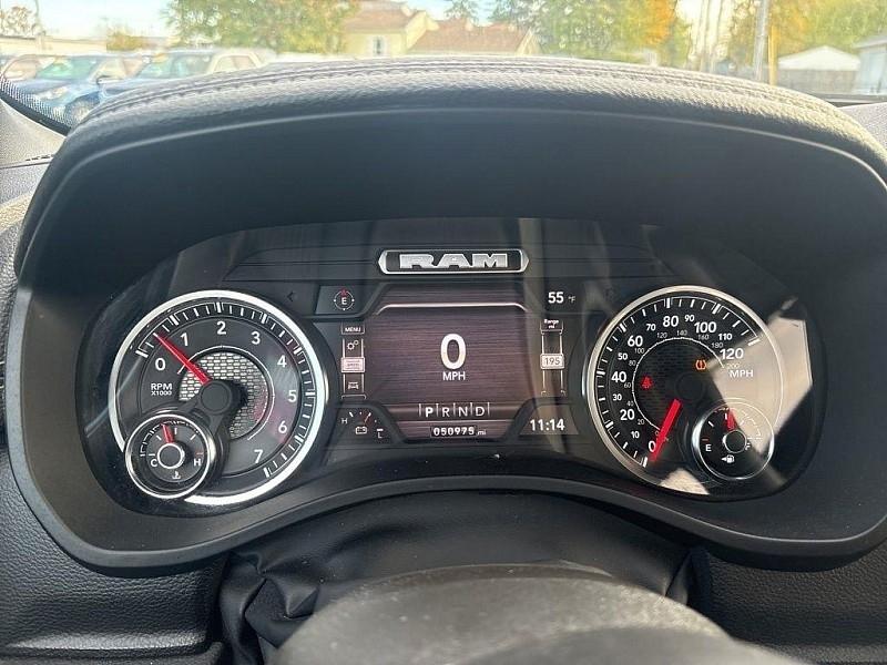 RAM 1500 Laramie 4x4 Crew Cab 5'7" Box 2024