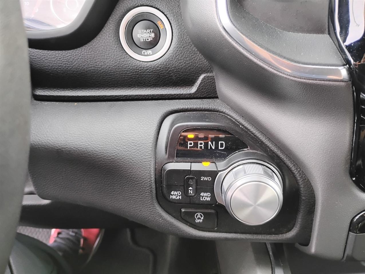RAM 1500 Laramie 4x4 Crew Cab 5'7" Box 2024