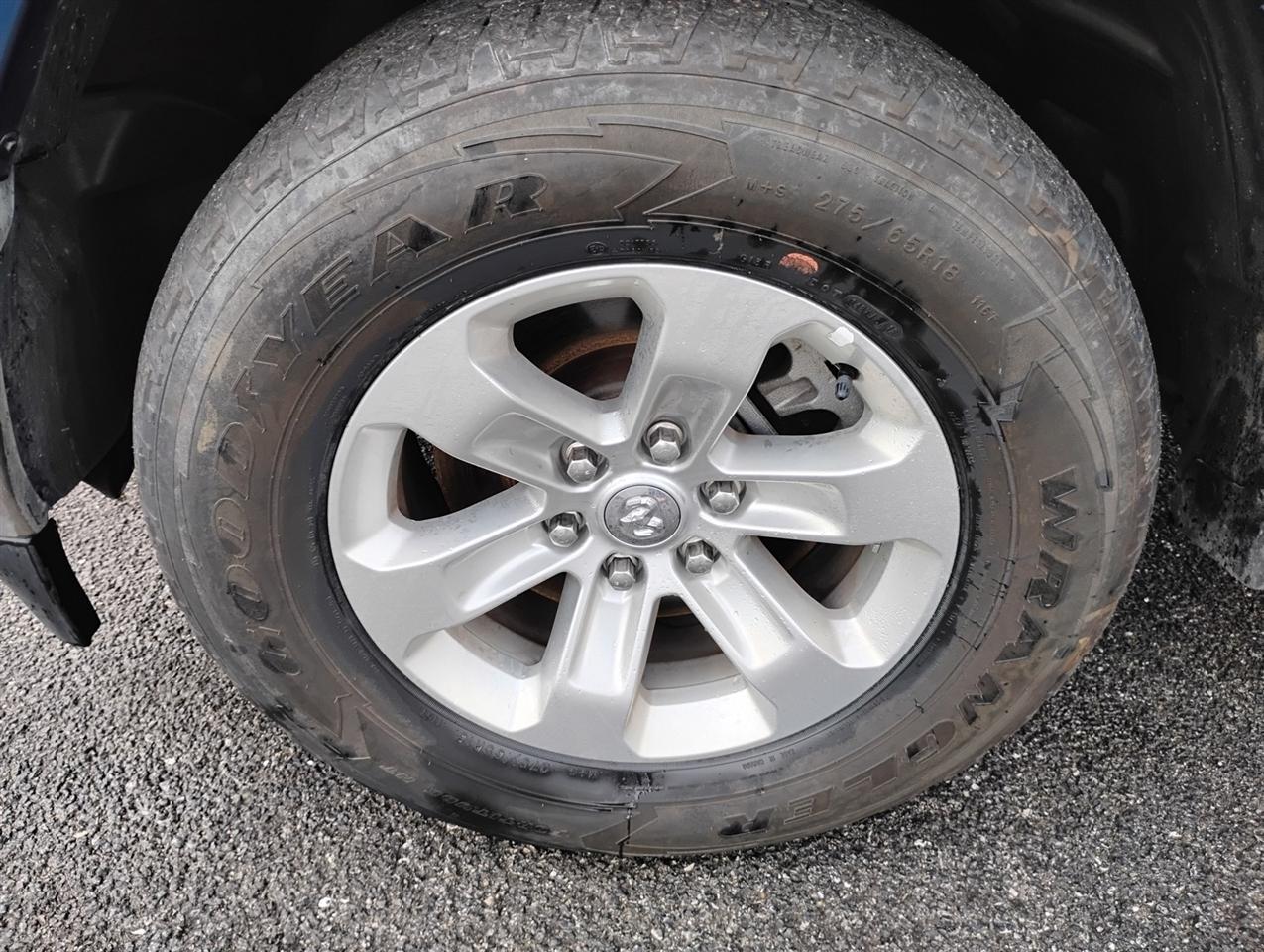 RAM 1500 Laramie 4x4 Crew Cab 5'7" Box 2024
