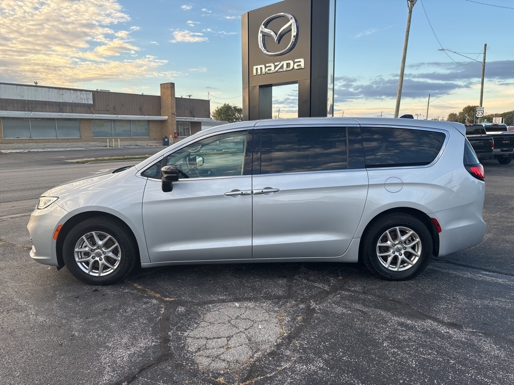 Chrysler Pacifica Touring L FWD 2024 Chrysler Pacifica Touring L FWD 2024