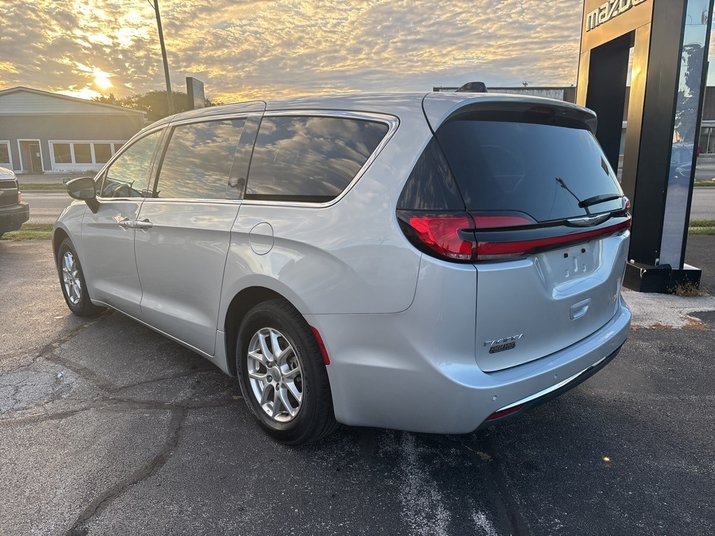 Chrysler Pacifica Touring L FWD 2024 Chrysler Pacifica Touring L FWD 2024