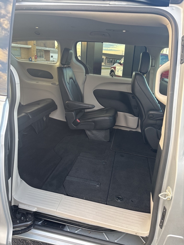 Chrysler Pacifica Touring L FWD 2024 Chrysler Pacifica Touring L FWD 2024