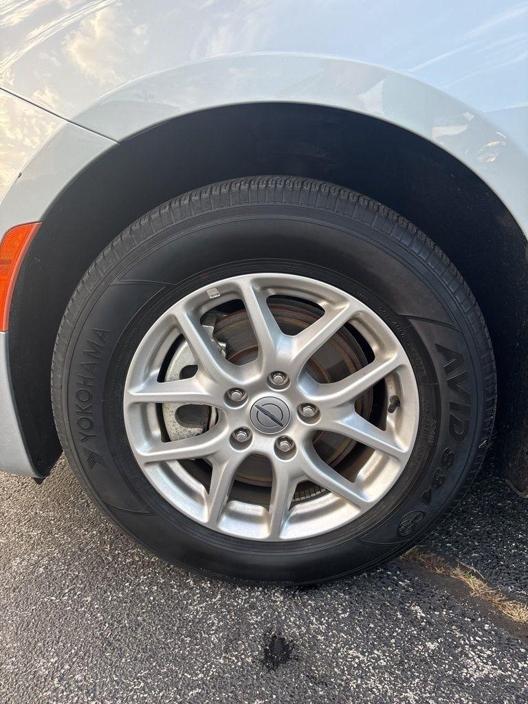 Chrysler Pacifica Touring L FWD 2024