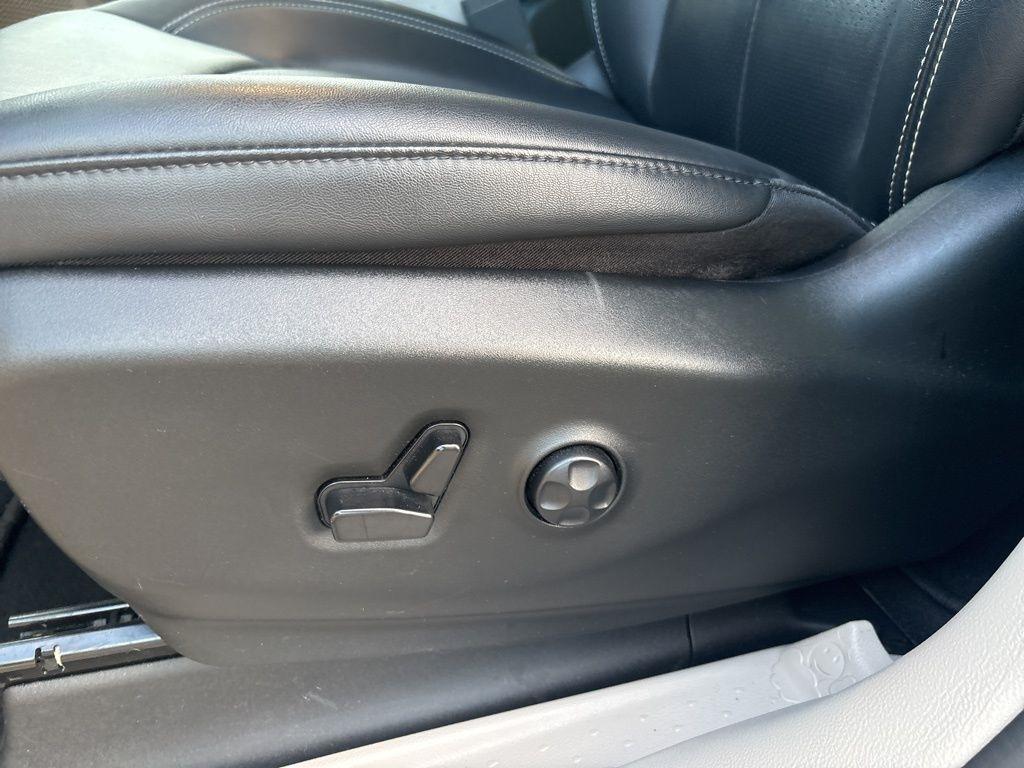 Chrysler Pacifica Touring L FWD 2024