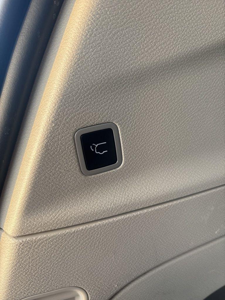 Chrysler Pacifica Touring L FWD 2024