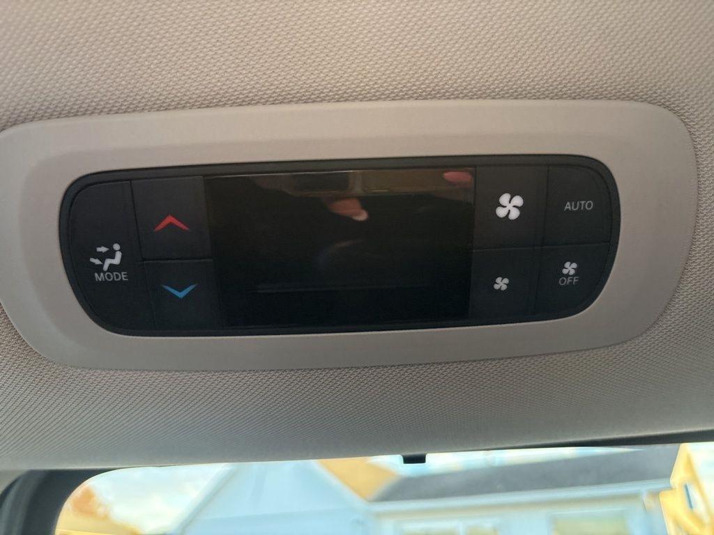 Chrysler Pacifica Touring L FWD 2024