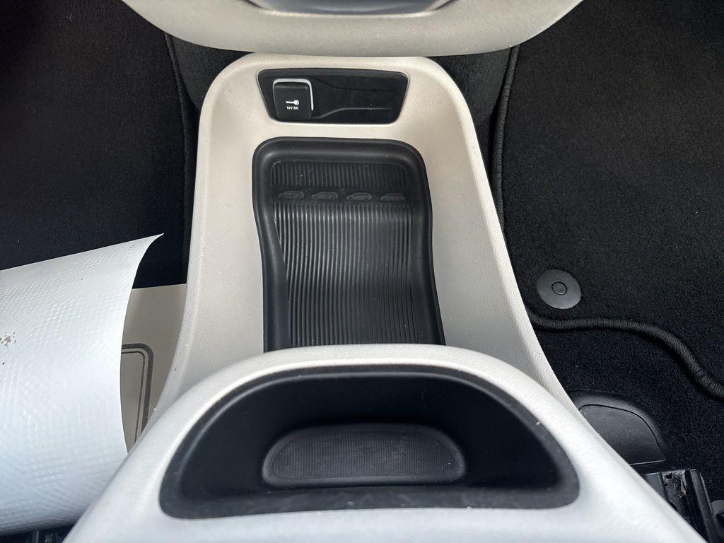 Chrysler Pacifica Touring L FWD 2024