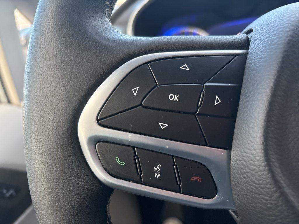 Chrysler Pacifica Touring L FWD 2024